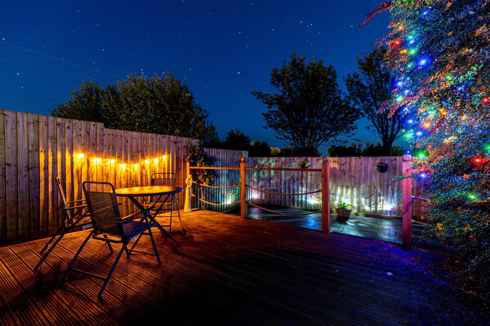 Comfortable And Spacious Superb Holiday Home In Llanelli, Dog Friendly Екстер'єр фото