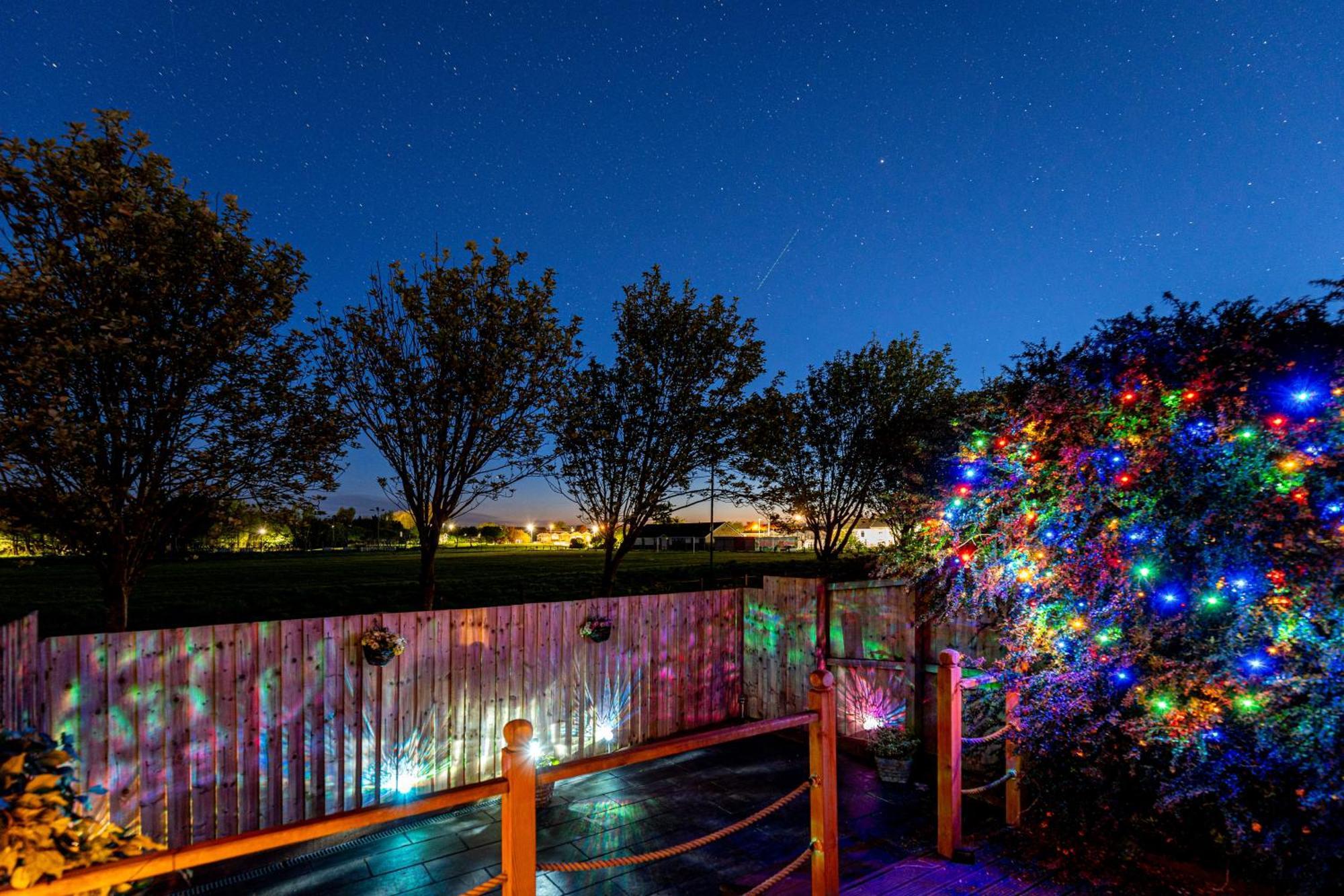 Comfortable And Spacious Superb Holiday Home In Llanelli, Dog Friendly Екстер'єр фото