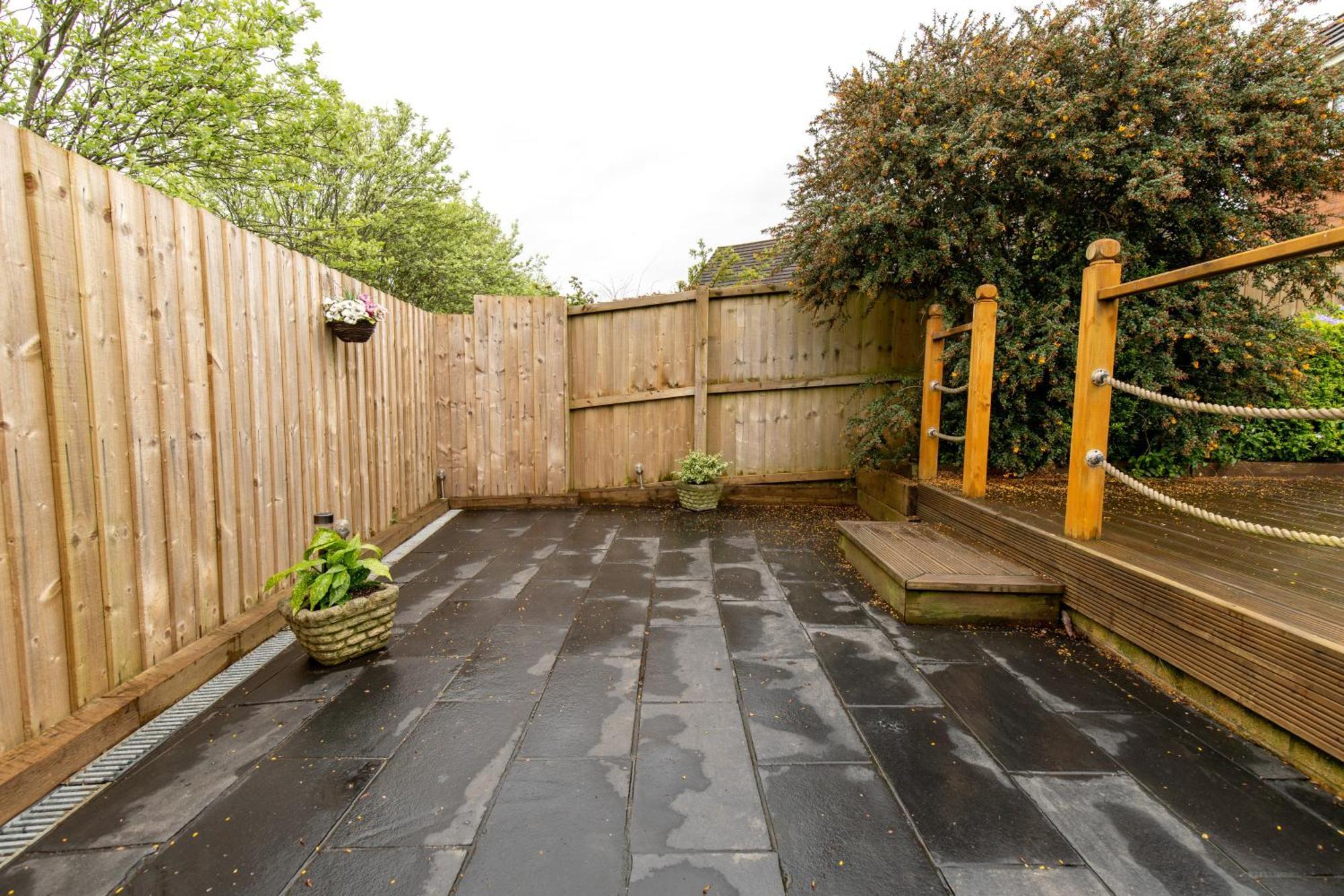 Comfortable And Spacious Superb Holiday Home In Llanelli, Dog Friendly Екстер'єр фото